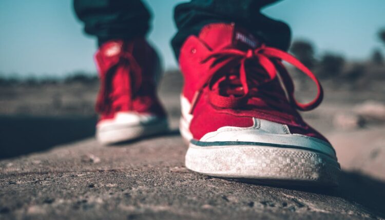 tênis vermelho masculino